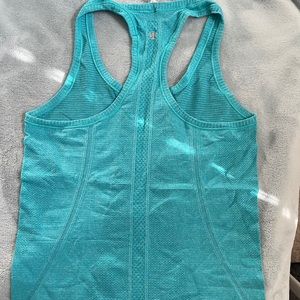 Lululemon swiftly tech